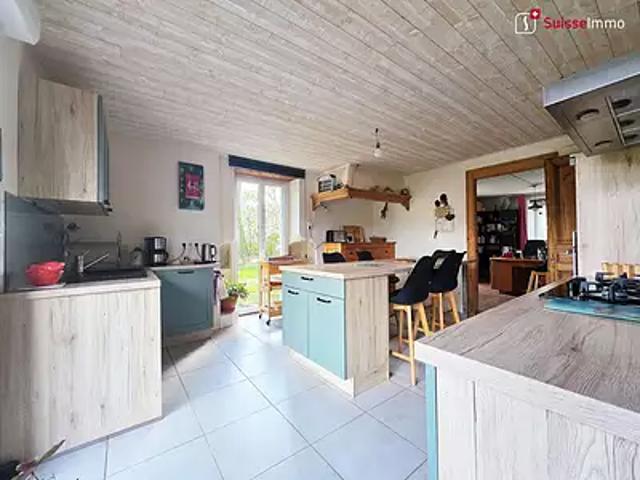 Etrappe 25250 Achat / Vente maison 6 pièces t6 au dernier étage cave