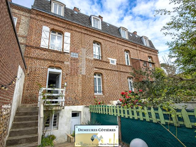 ETRETAT centre, maison de pêcheur avec jardin à deux pas de la plage et des commerces