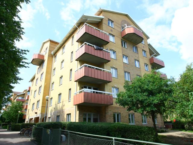 Ett rum i KARLSTAD 74 m² 9 376 kr