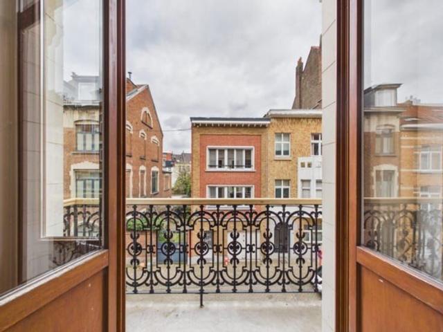 Etterbeek – Germoir | 2 Bedroom Triplex with Terrace