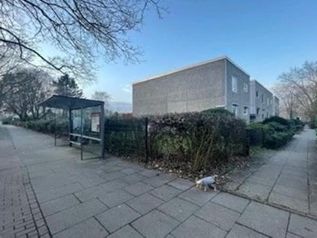 ETW Zentrale Lage und im Grünen mit eigenem Gartenbereich und KFZ Stellplatz