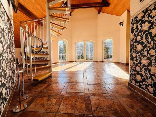 Etwas Besonders +Außergewöhnliche Immobilie in traumhafter Feldrandlage