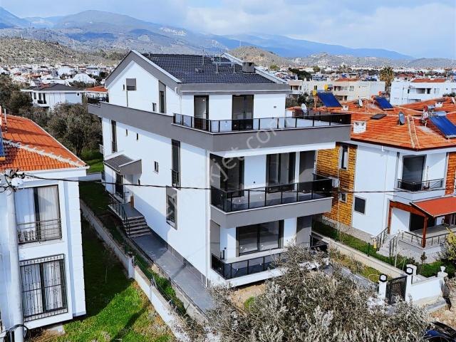 Eu Gayrimekulden Denize Yürüme Mesafesinde Yerden Isıtma 4+1