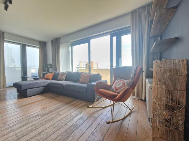 EU PARLIAMENT: 3BDR, modern penthouse !