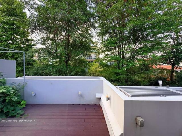 Euhabitat D14, Terrace
