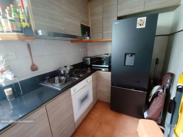 Euphony Gardens D27, Condominium