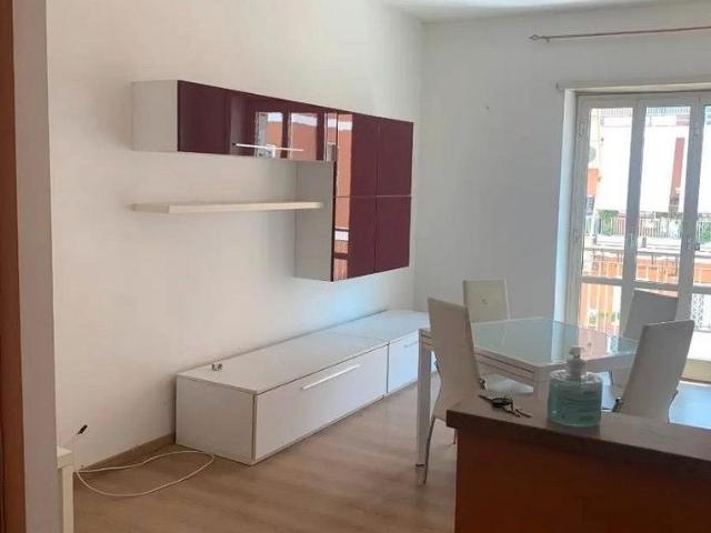 EUR MONTAGNOLA TRILOCALE ARREDATO Con BALCONE