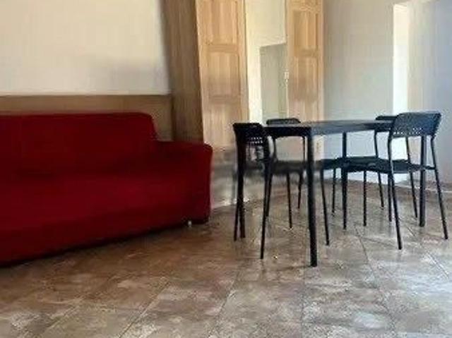 EUR SERAFICO MONOLOCALE ARREDATO PRIMO PiANO
