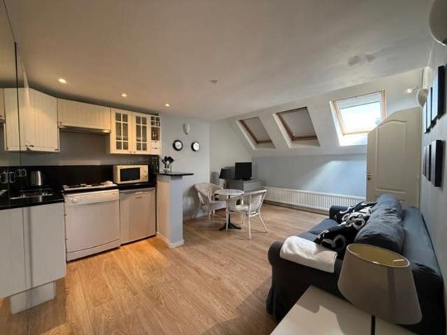 European Commission I Square Marie Louise: 1 furnished room