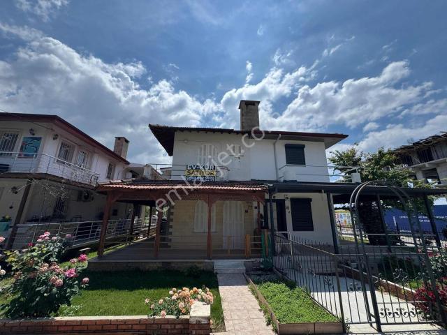 Ev kur Emlaktan Kuşadası'nda Denize 100 Mt Satılık 2+1 Yazlık