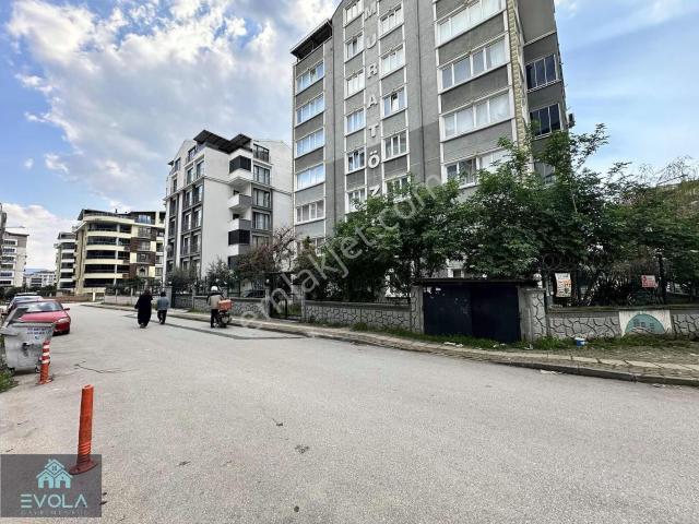 Evola Gayrimenkul'den Mükemmel Konumda 3+1 Satılık Daire