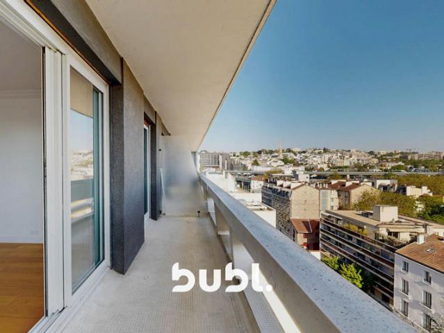 Evolutif 2 pièces Avant Dernier étage avec balcon, cave et