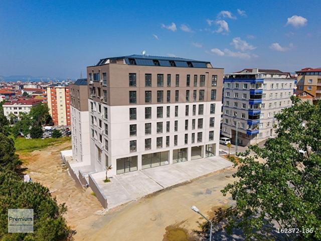 EVORA BÖLGESİ VİTRİN DEĞERİ YÜKSEK SATILIK DÜKKAN