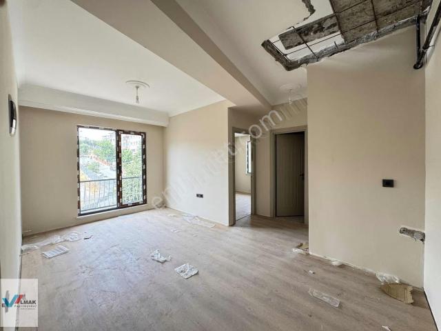 Evalmak'ta 3+1 130m2 manzaralı Çok Kullanışlı Satılık Dubleks