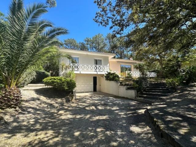 Évasion au Cap Ferret: Maison Familiale avec Piscine Chauffée