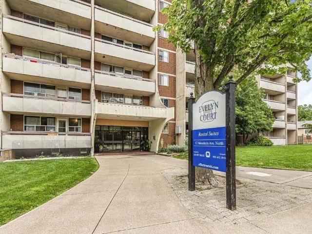 Evelyn Court Apartments