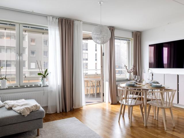 Evenemangsgatan 30, Vån 7