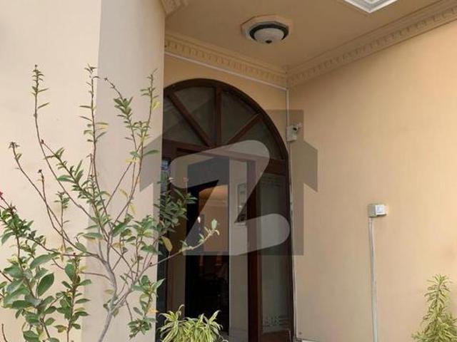 Ever Green Beautiful House Near Karsaz Road KDA Scheme 1