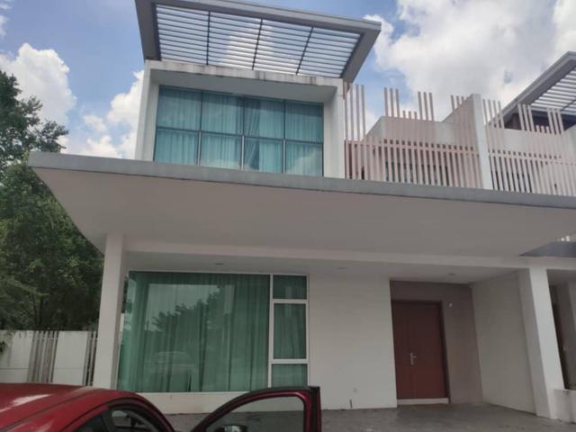Evergreen Garden Garden Residence