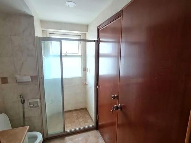 Evergreen Park D19, Apartment