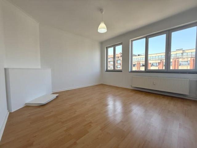 Evere appartement 2ch +/ 70m² avec terrasse