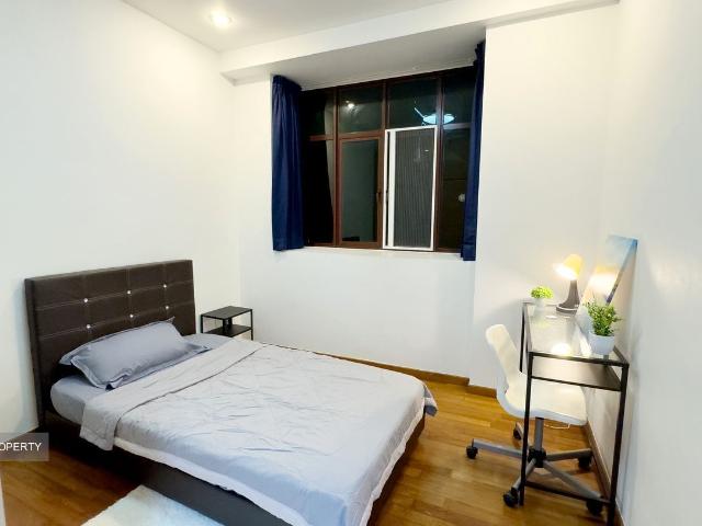 Everitt Green D15, Apartment