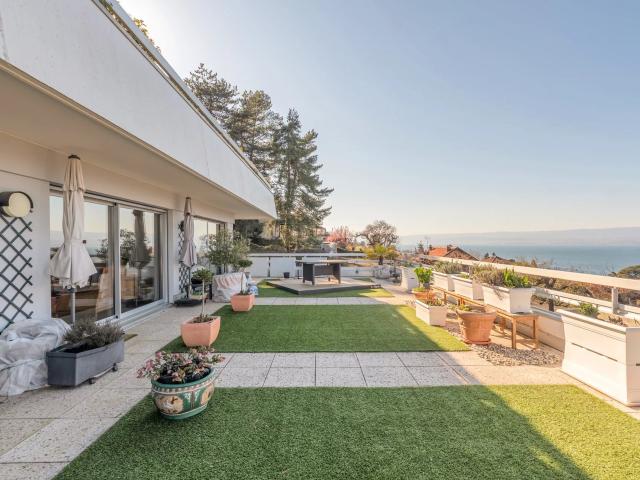 Évian Les Bains Appartement de 131 m² Vue lac 2 chambr. 131m² Evian les Bains
