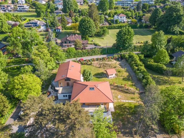 Évian Les Bains Propriété de 700 m² Terrain de 2 887 m². 701m² Evian les Bains