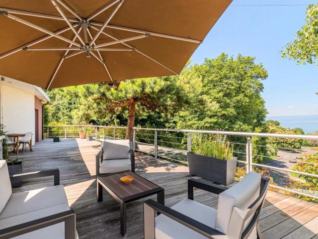Évian Les Bains Villa contemporaine Terrain de 1 224 m². 266m² Evian les Bains