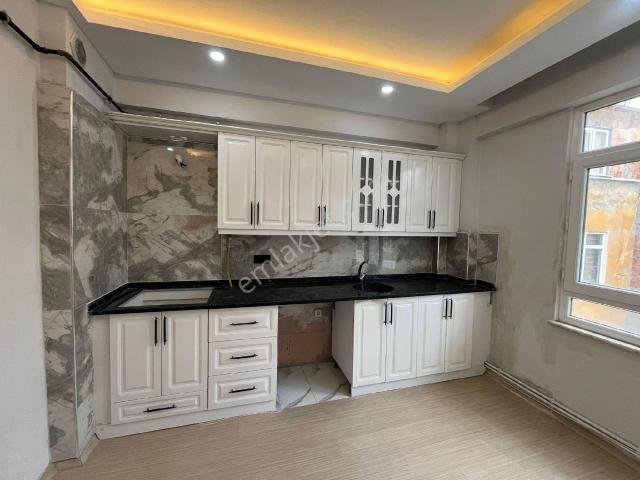 Evim nur'dan Hürriyet Mh. 3+1 3.kat 2balkon