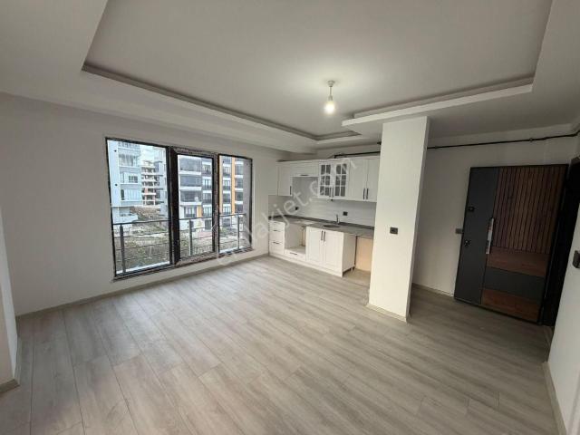 Evim nur'dan Körfez Mh 1+1 55m2 3.kat Deniz Manzaralı Geniş Balkonlu Tramvaya Yakın Kiralık Daire