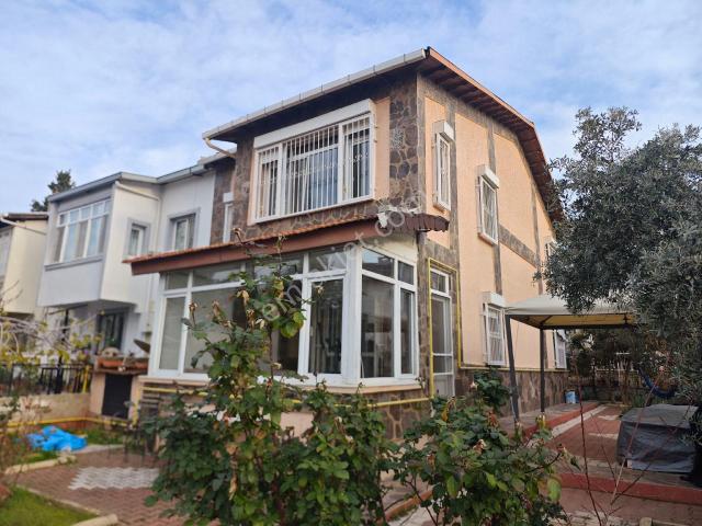 Evka 2 Mahallesi Çiğli İzmir De Satılık 3+1 Dubleks Villa
