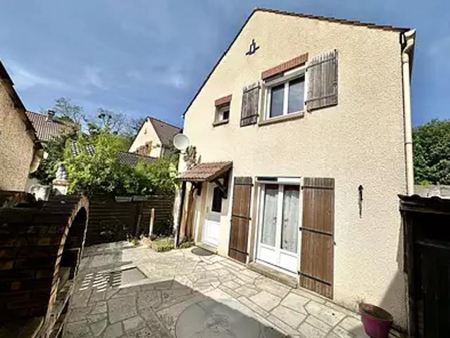 Évry Courcouronnes 91080 Achat / Vente maison 5 pièces t5 au dernier étage terrasse