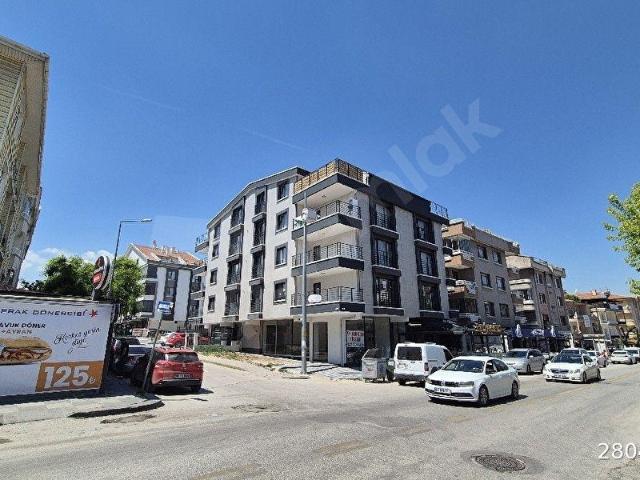 ÇEVRELİ CADDESİNDE ÖN CEPHE SIFIR KİRALIK DAİRE