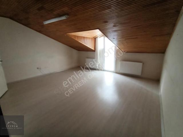 çevrem* Yeşilova'da Metrobüse Yakın Çift Teraslı 2+1 75m² Daire