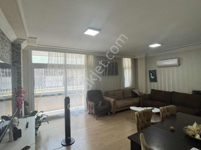 Evren Sitesi Girişi 2+1 K. Mutfak + Kilerli