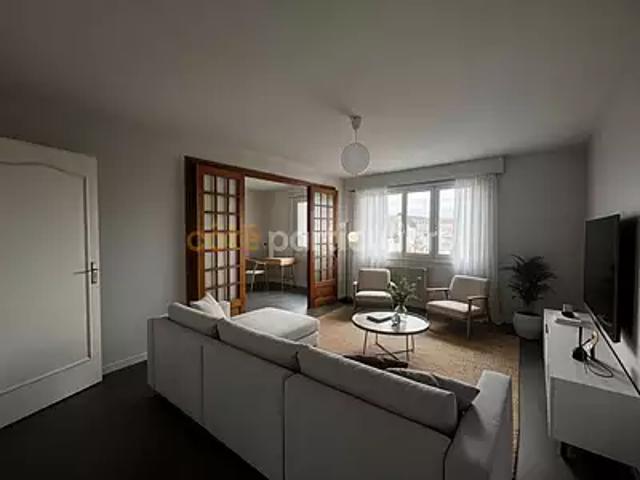 Evreux 27000 Location appartement 2 pièces t2 au dernier étage cave
