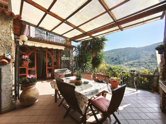 EX24 Albenga splendido “cielo terra” di oltre 400mq con giardino e terrazzi