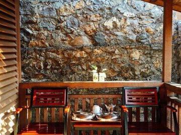 Ex HOTEL Terawat di Area Wisata Indonesia, di Labuan Bajo, Nusa Tenggara Timur