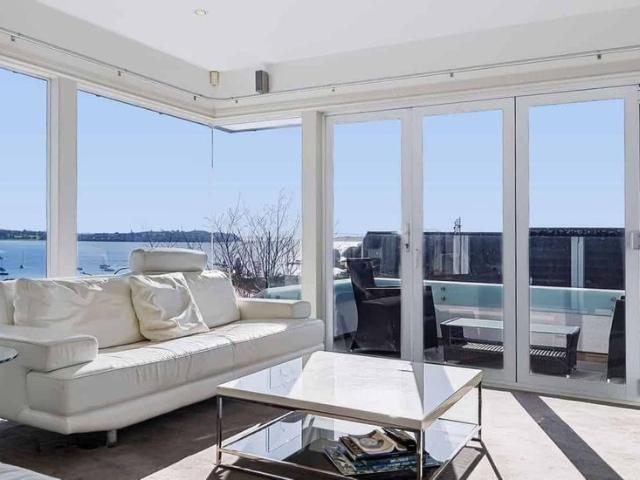 Excutive Living Fully Furnished Home