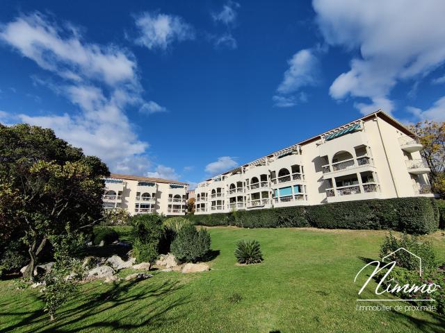EXCLUSIVITE NIMES CAPOUCHINE APPARTEMENT T2 TERRASSE GARAGE