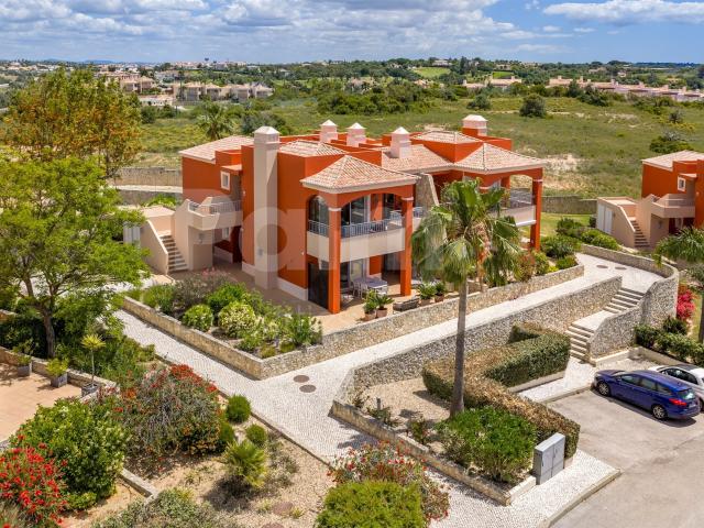 Excecional Apartamento T2 | Piscina, Jardim & Vistas panorâm. 247m² Lagoa e Carvoeiro