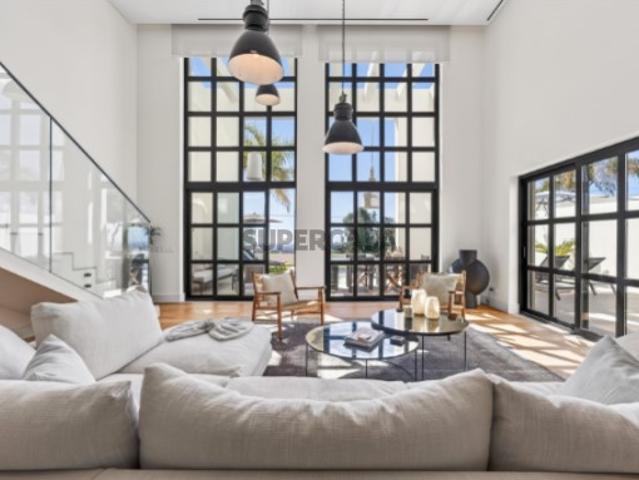 Excecional Villa de 4 quartos com mobiliário desenhado pela arquiteta Jutta Hoehn, com vista ininterrupta para o oceano em Santa Bárbara de Nexe