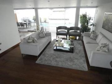 EXCELENTE CASA – 5 Dormitorios | 303 m² – US$ 775,000 Negociable
