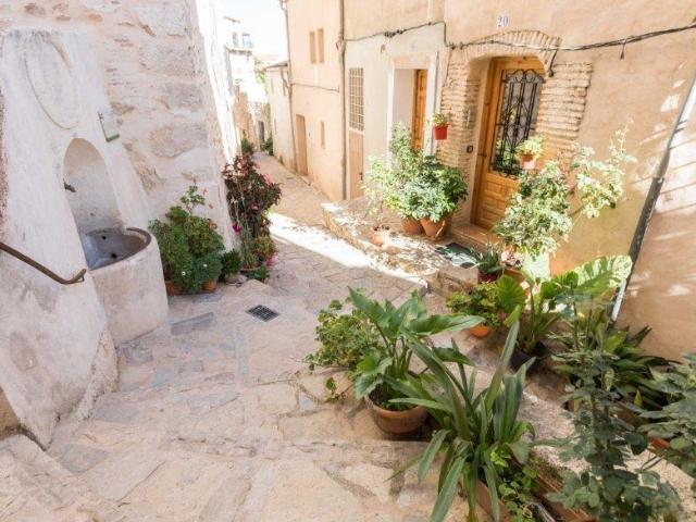 Excelente Casa Adosada de 3 Dormitorios en Venta en Bocairent Provincia de Valencia