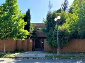 Excelente Casa Con Piscina Pasos U C, Talca