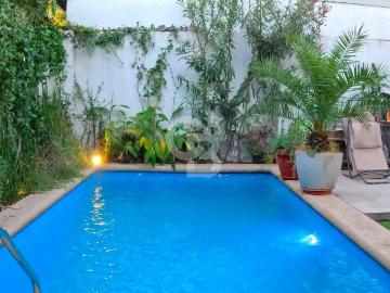 Excelente Casa de Tres Pisos en Las Condes | 7 Dormitorios por 20900.00 en Las Condes
