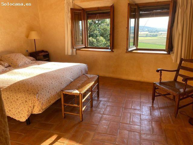 Excelente casa de pueblo con vistas al emporda en perfecto estado