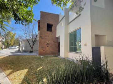 Excelente casa en venta en San Alberto