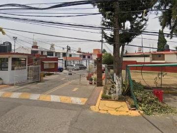 Excelente Casa en Calle 2 de Abril 50, Atizapán de Zaragoza, Cdad. Lopez Mateos, Estado de Mexico